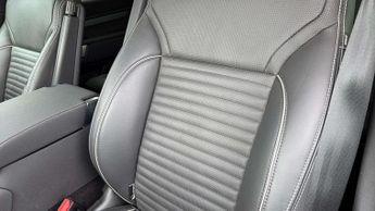 Land Rover Discovery R-Dynamic HSE