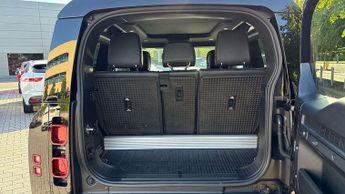 Land Rover Defender X-Dynamic HSE