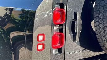 Land Rover Defender X-Dynamic HSE
