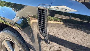 Land Rover Defender X-Dynamic HSE