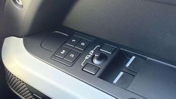 Land Rover Defender X-Dynamic HSE