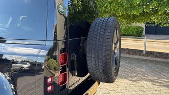 Land Rover Defender X-Dynamic HSE