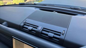 Land Rover Defender X-Dynamic HSE