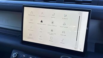 Land Rover Defender X-Dynamic HSE