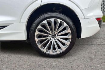 Audi Q8 S Line