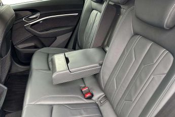 Audi Q8 S Line