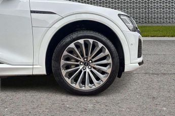 Audi Q8 S Line