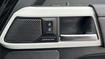 Land Rover Defender XS Edition