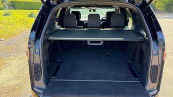 Land Rover Discovery R-Dynamic HSE