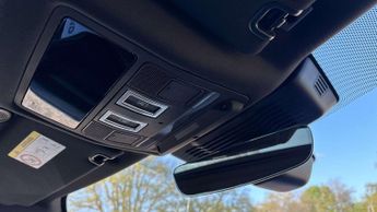 Land Rover Discovery R-Dynamic HSE