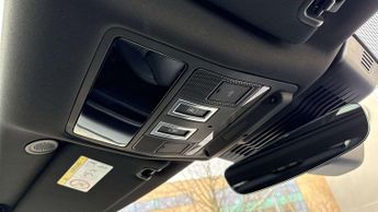 Land Rover Discovery R-Dynamic SE