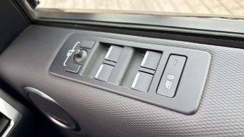 Land Rover Discovery R-Dynamic SE