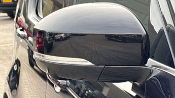 Land Rover Discovery R-Dynamic SE