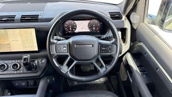 Land Rover Defender X-Dynamic SE