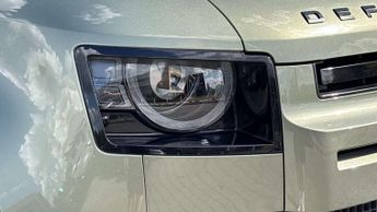 Land Rover Defender X-Dynamic SE