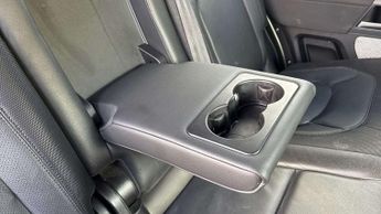 Land Rover Defender X-Dynamic SE