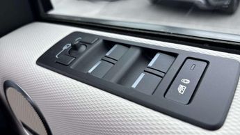 Land Rover Discovery R-Dynamic HSE
