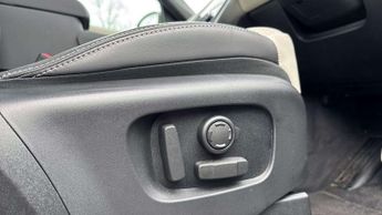 Land Rover Discovery R-Dynamic HSE