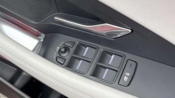 Jaguar E-PACE R-Dynamic SE Black