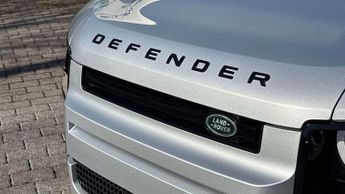 Land Rover Defender S