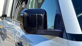 Land Rover Defender S