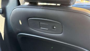 Land Rover Defender S