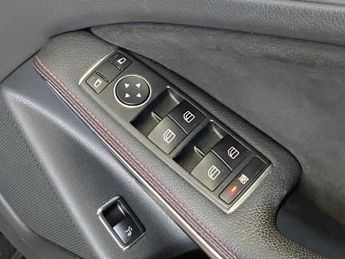 Mercedes-Benz GLA AMG Line