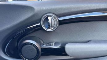 MINI Hatchback Cooper S Level 2