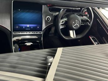 Mercedes-Benz EQE AMG Line