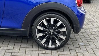 MINI Hatchback Cooper