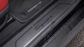 Porsche Taycan 