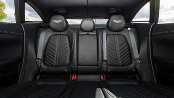 Aston Martin DBX DBX707