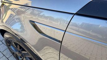 Land Rover Discovery R-Dynamic HSE