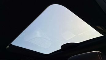 Land Rover Discovery R-Dynamic HSE