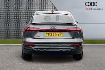 Audi Q8 Black Edition