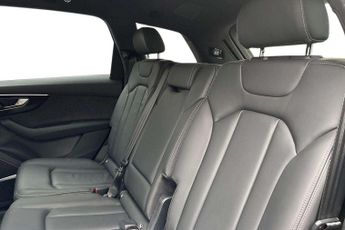 Audi Q7 Black Edition