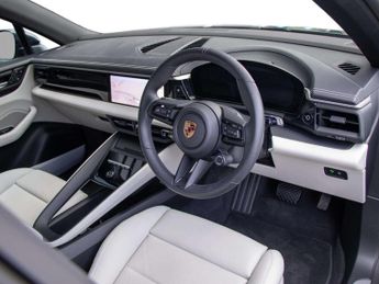 Porsche Macan Electric Estate 