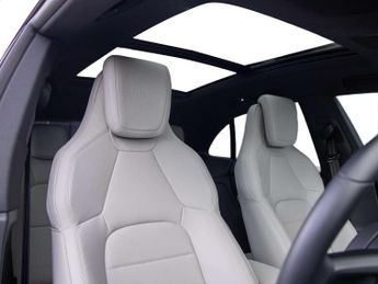 Porsche Macan Electric Estate 