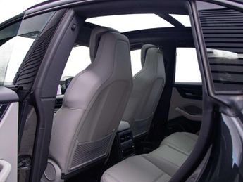 Porsche Macan Electric Estate 