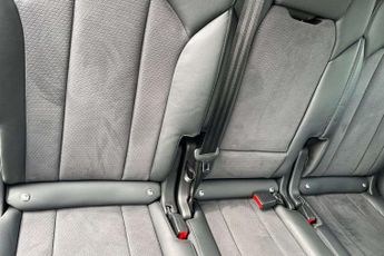 Audi Q7 S Line
