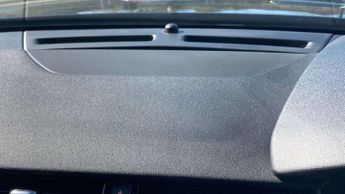 Land Rover Range Rover Velar R-Dynamic HSE