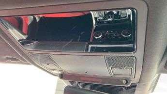 Jaguar XE R-Dynamic SE Black