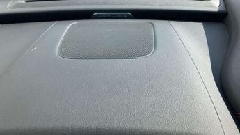 Jaguar XE R-Dynamic SE Black