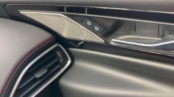 Jaguar XE R-Dynamic SE Black