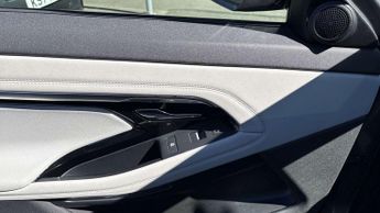 Land Rover Range Rover Evoque R-Dynamic SE