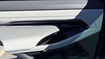 Land Rover Range Rover Evoque R-Dynamic SE