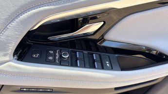 Land Rover Range Rover Evoque R-Dynamic SE