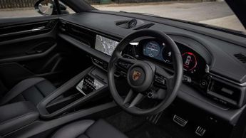 Porsche Macan Electric 