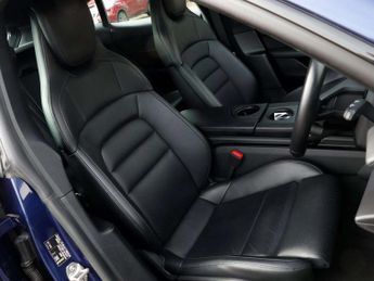 Porsche Taycan Cross Turismo 