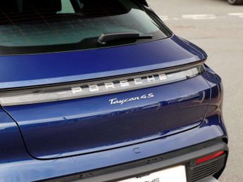 Porsche Taycan Cross Turismo 